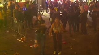 5 for 1 multiple women flashing their tits for beads at mardi gras on earthcam. #1